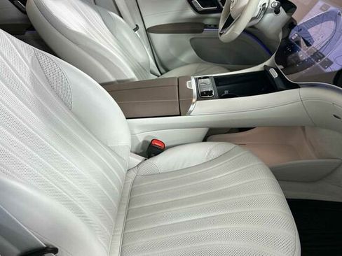 Certified 2023 Mercedes-Benz EQS 580 4MATIC SUV image 18