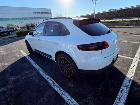 Used 2018 Porsche Macan image 8