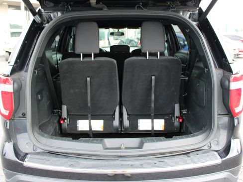Used 2018 Ford Explorer XLT w/ Equipment Group 201A AWD/4WD image 10
