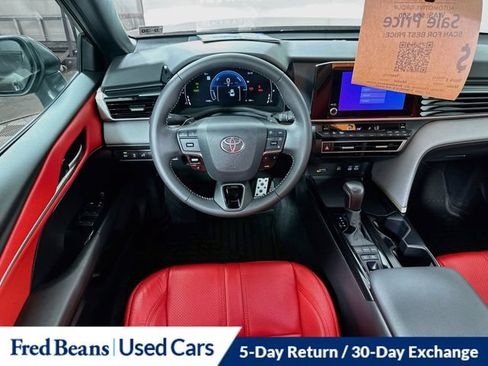 Used 2025 Toyota Camry SE AWD/4WD image 26