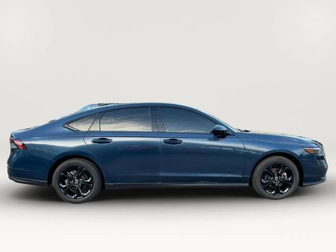 Used 2025 Honda Accord SE image 8