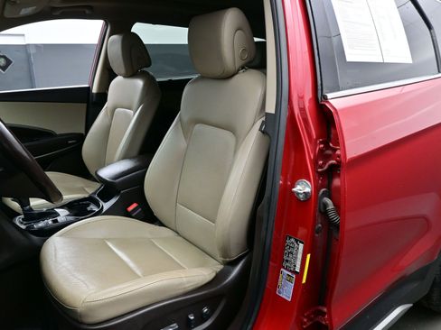 Used 2017 Hyundai Santa Fe Limited image 10