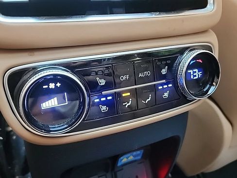 Used 2023 Genesis GV80 3.5T AWD/4WD image 22