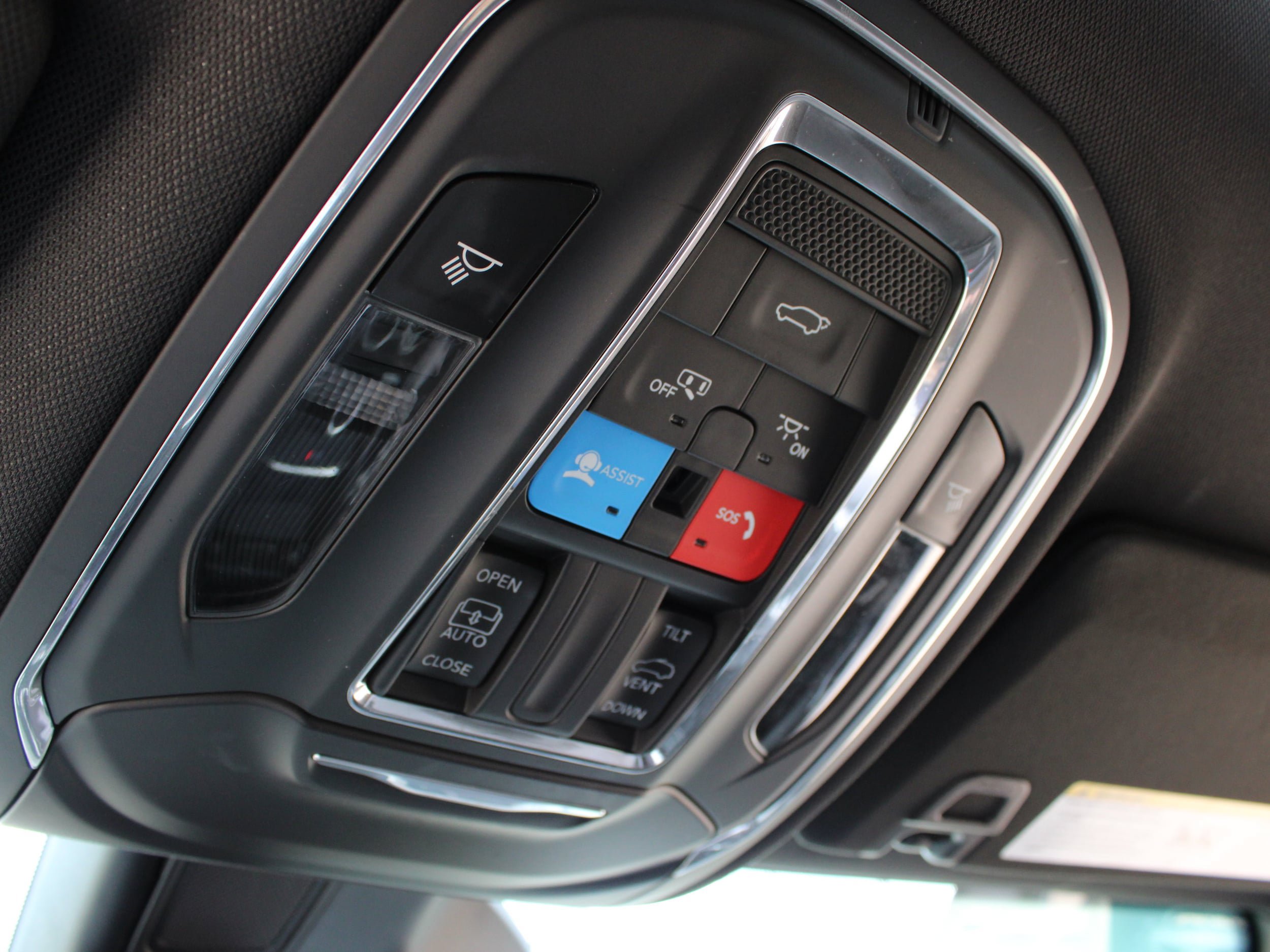 Used 2023 Jeep Grand Cherokee Altitude AWD/4WD image 32