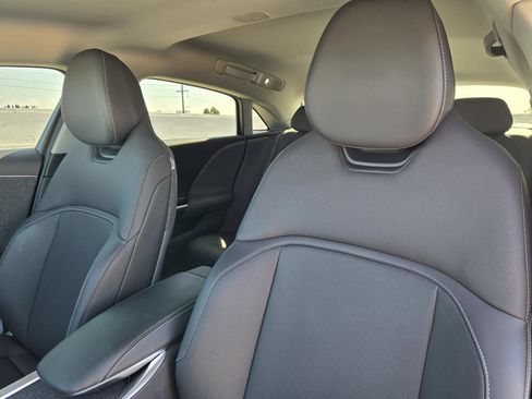 Used 2025 Lucid Air Pure RWD image 19