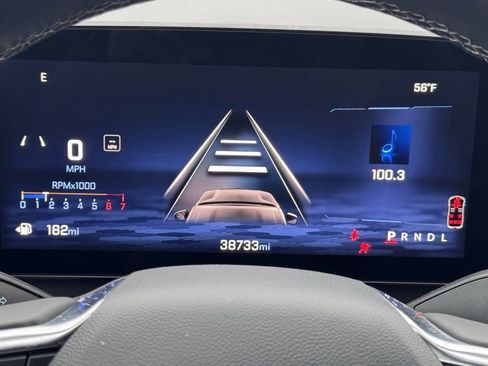 Used 2024 Chevrolet Traverse LT image 13