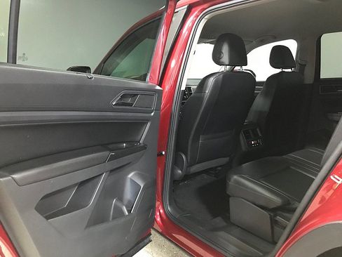Used 2019 Volkswagen Atlas SE FWD image 17