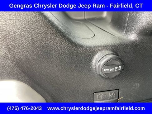 Used 2024 Jeep Wrangler Unlimited Sahara AWD/4WD image 33