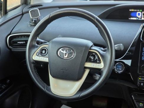 Used 2016 Toyota Prius Three w/ Advanced Technology Package image 30