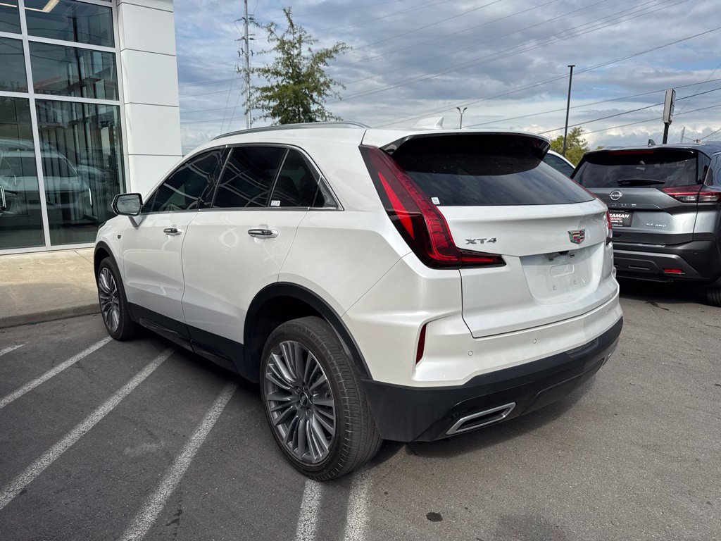 Used 2024 Cadillac XT4 Premium Luxury FWD image 6