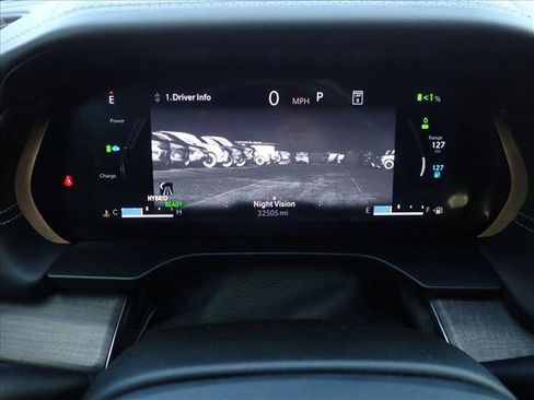 Used 2023 Jeep Grand Cherokee Overland w/ Advanced Protech Group III image 26