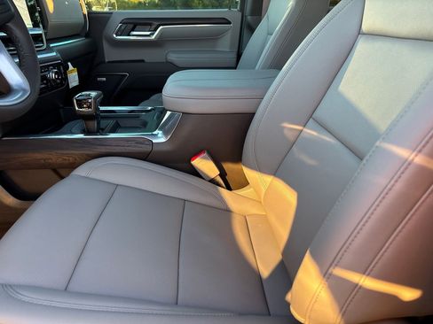 New 2026 GMC Sierra 1500 SLT w/ SLT Premium Plus Package image 24