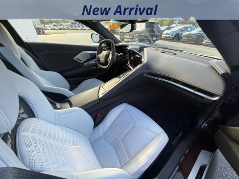 Used 2023 Chevrolet Corvette Stingray Premium Conv w/ Z51 Performance Package RWD image 4