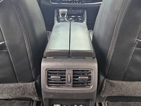 Used 2022 Nissan Rogue SL AWD/4WD image 25