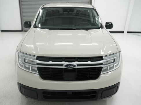 Used 2024 Ford Maverick Lariat FWD image 2