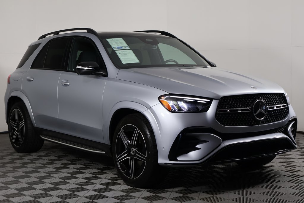 Used 2025 Mercedes-Benz GLE 450e 4MATIC image 3
