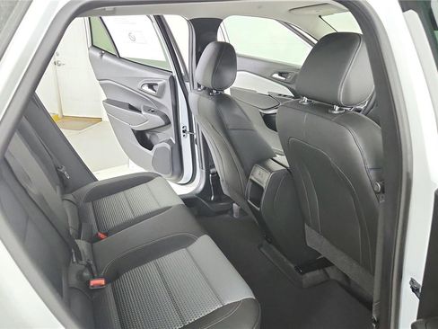 New 2026 Chevrolet Trax LT w/ LT Convenience Package FWD image 18