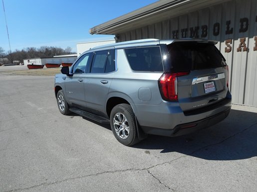 Used 2022 GMC Yukon SLE AWD/4WD image 3