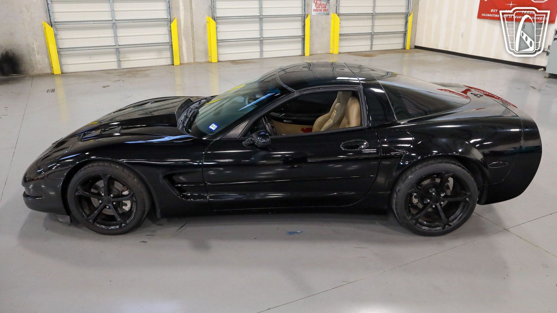 Used 1999 Chevrolet Corvette Coupe w/ Roof Pkg RWD image 30