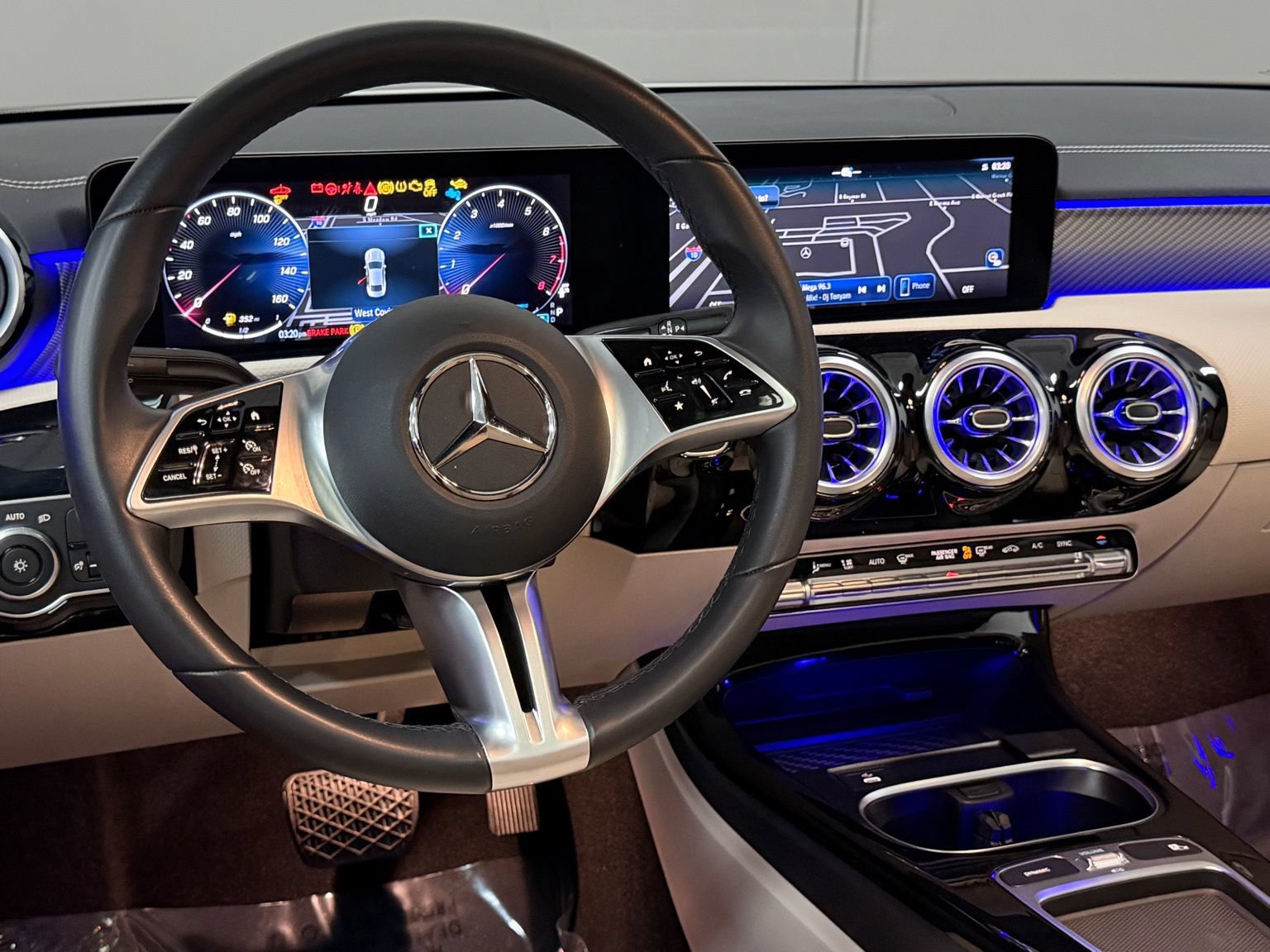 Certified 2025 Mercedes-Benz CLA 250 image 32