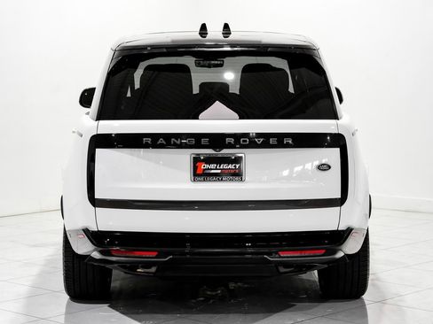 Used 2022 Land Rover Range Rover Long Wheelbase SE image 9
