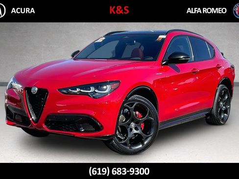 Used 2025 Alfa Romeo Stelvio Sprint AWD/4WD image 1