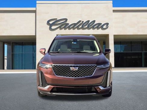 Certified 2022 Cadillac XT6 Premium Luxury image 11