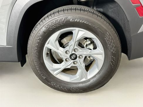 Used 2024 Hyundai Tucson SE FWD image 11