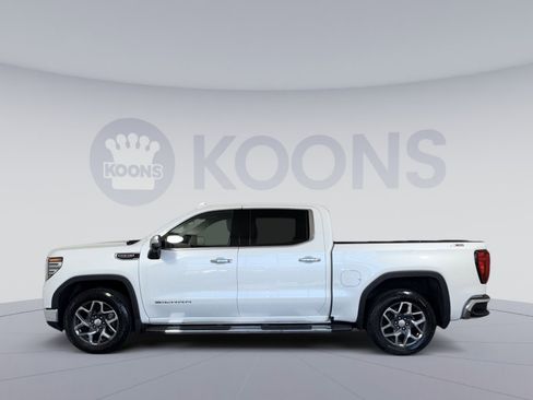 Used 2023 GMC Sierra 1500 SLT w/ SLT Premium Package AWD/4WD image 2