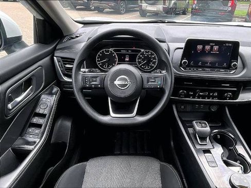 Certified 2024 Nissan Rogue SV AWD/4WD image 17