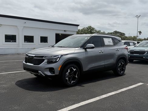 New 2026 Kia Seltos S FWD image 8