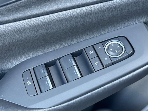 New 2026 Toyota Prius Plug-In Hybrid FWD image 14