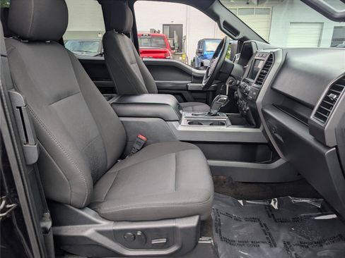 Used 2019 Ford F150 XLT w/ Equipment Group 302A Luxury AWD/4WD image 10