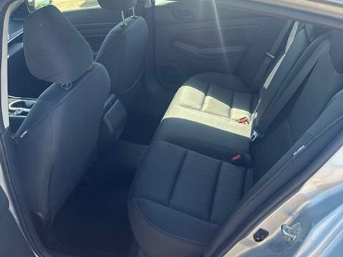 Used 2024 Nissan Altima 2.5 SV FWD image 14