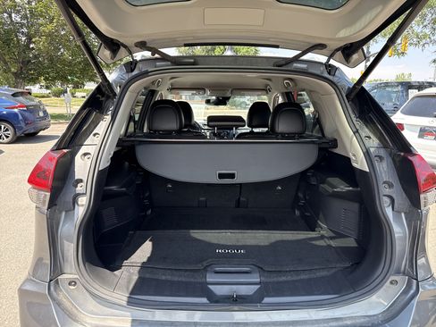 Used 2018 Nissan Rogue SL AWD/4WD image 11
