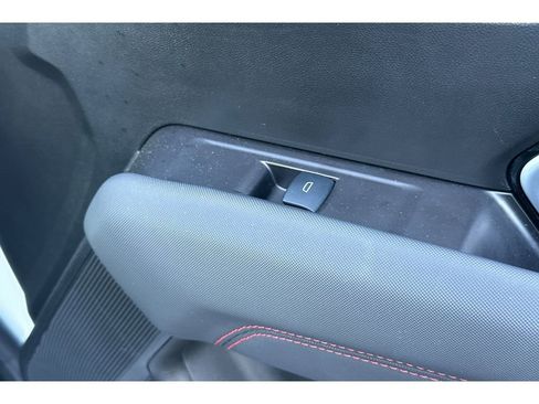 Used 2024 Chevrolet Colorado Z71 w/ Safety Package image 21