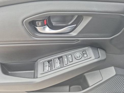 Used 2025 Honda Accord SE image 10