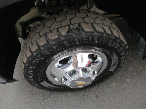 Used 2024 Chevrolet Silverado 3500 LT w/ Convenience Package image 12