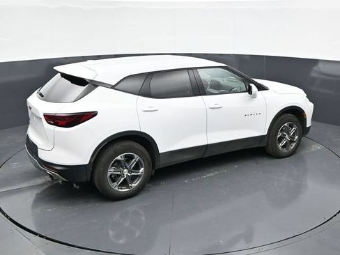 Used 2025 Chevrolet Blazer LT FWD image 25