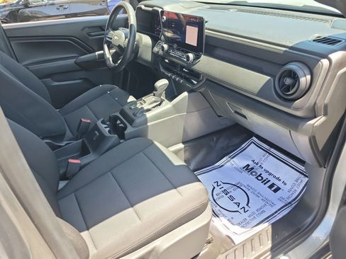 Used 2023 Chevrolet Colorado W/T RWD image 19