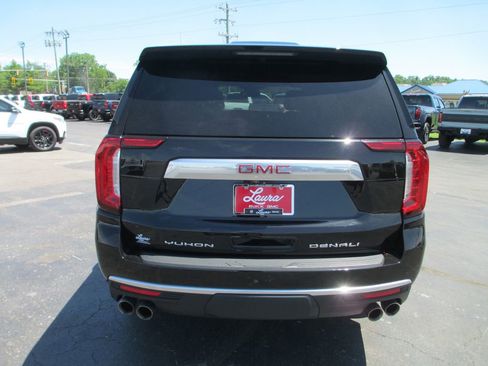 Used 2023 GMC Yukon Denali AWD/4WD image 7