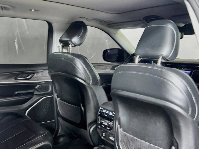 Used 2021 Jeep Grand Cherokee L Limited AWD/4WD image 24