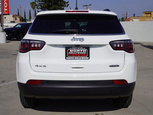 Used 2023 Jeep Compass Latitude image 6