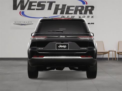 New 2025 Jeep Grand Cherokee Laredo X image 10