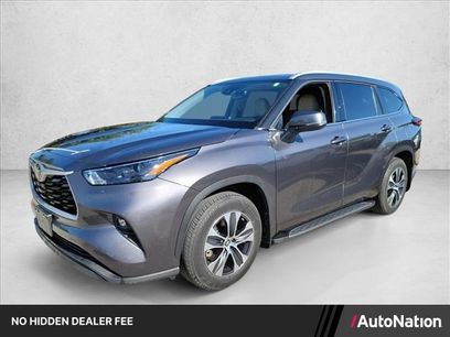 Used 2022 Toyota Highlander XLE