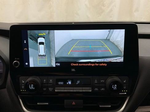 Used 2024 Toyota Grand Highlander AWD image 19