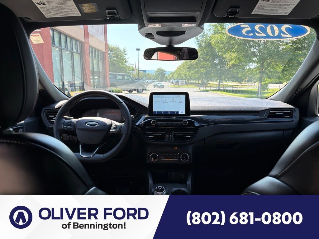 Used 2025 Ford Escape ST-Line AWD/4WD image 46