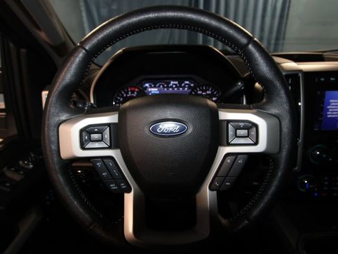 Used 2020 Ford F350 Lariat image 12