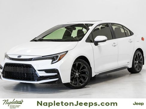 Used 2024 Toyota Corolla SE w/ SE Package AWD/4WD image 1