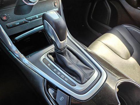 Used 2017 Ford Edge Titanium AWD/4WD image 24